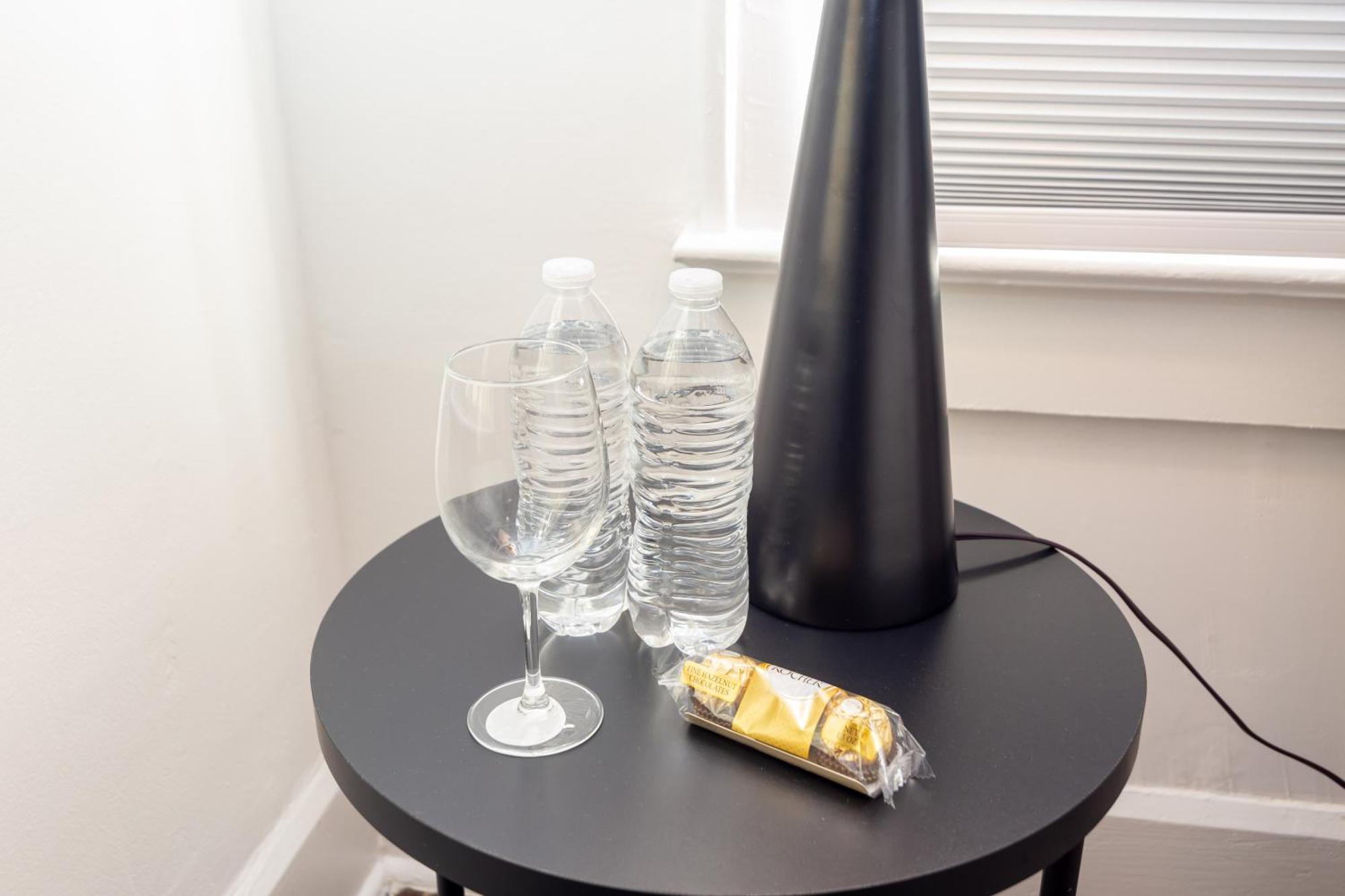 Two Bedroom Apartment Downtown - Heart Of Wynwood - Private Parking 마이애미 외부 사진